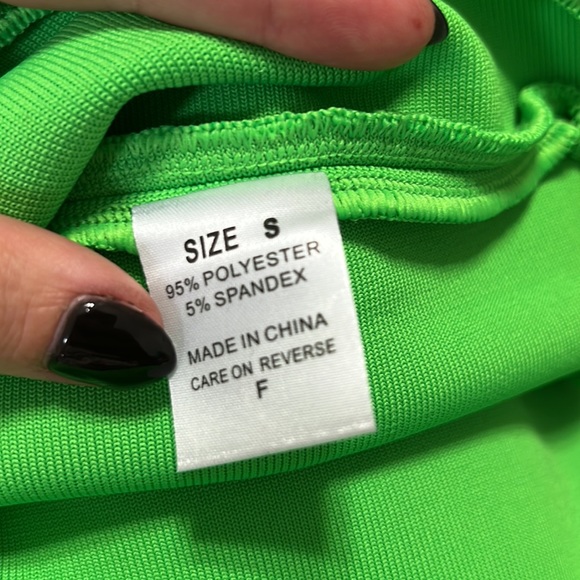 Green Dress - Picture 5 of 5